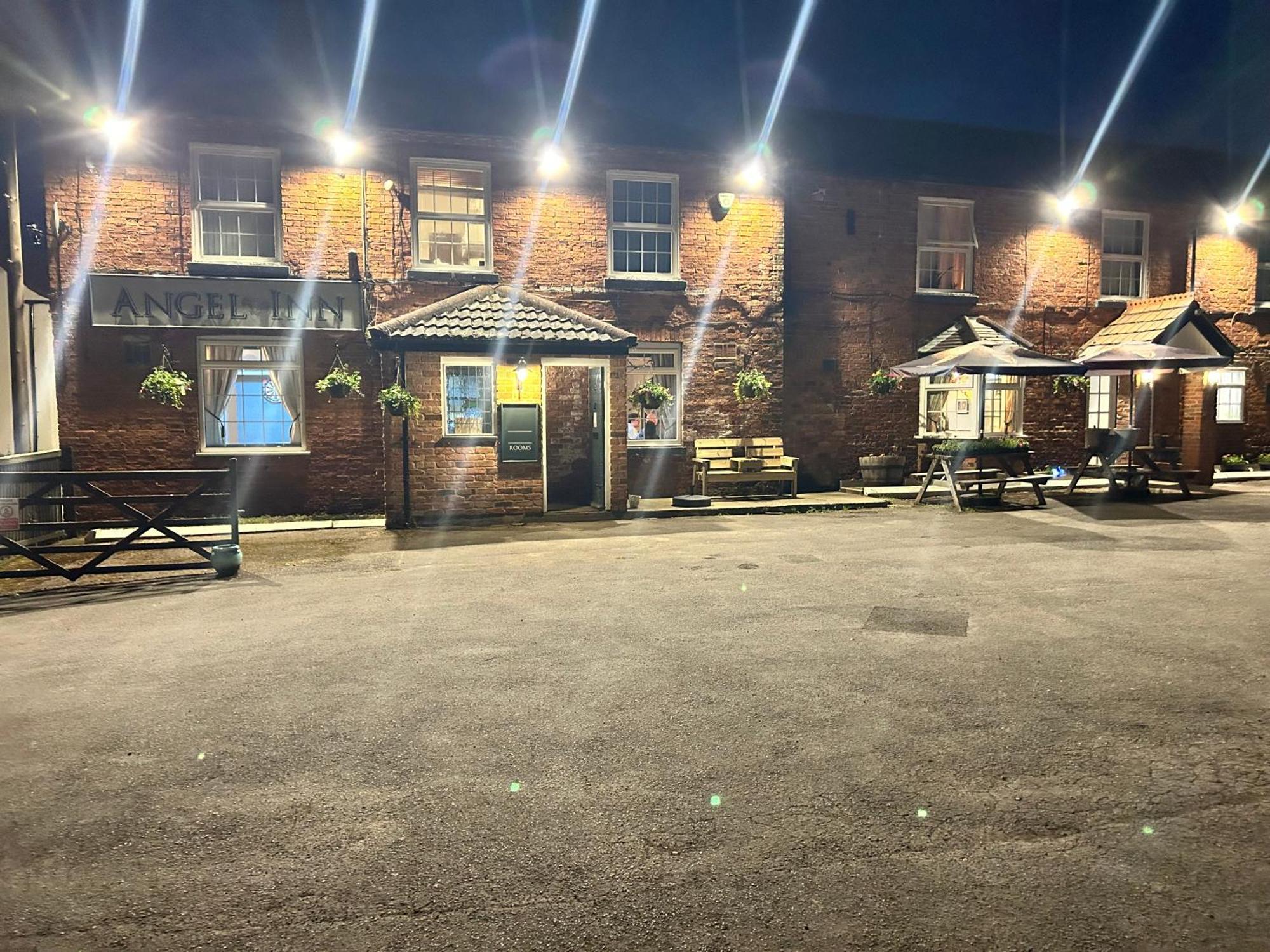 Angel Inn Misson Exterior foto